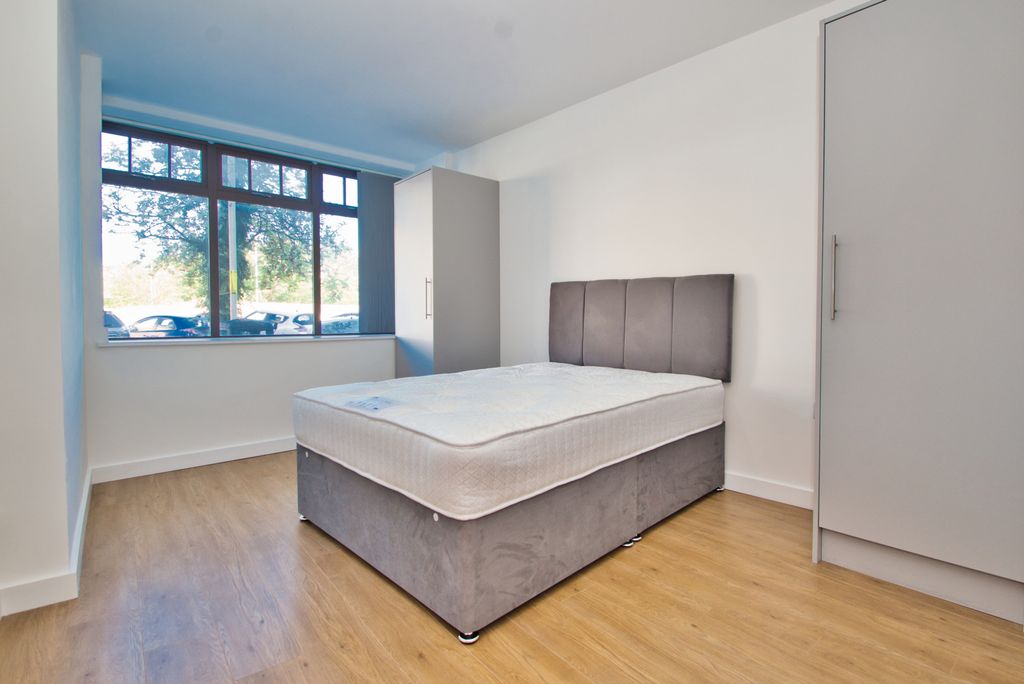 Property photo 3 of 12 Gallery