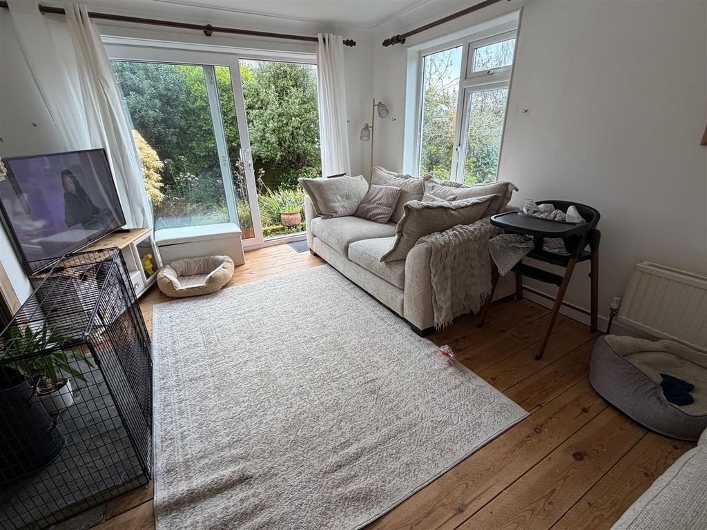 Property photo 2 of 19 Main Reception.Jpg