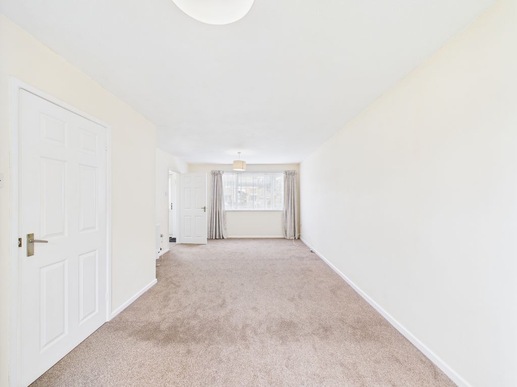 Property photo 3 of 13 Cam02023G0-Pr0142-Still001