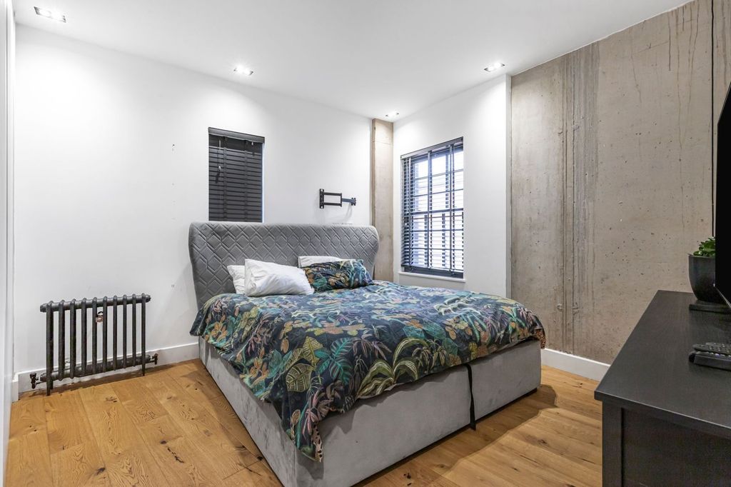 Property photo 2 of 11 Picture No. 22