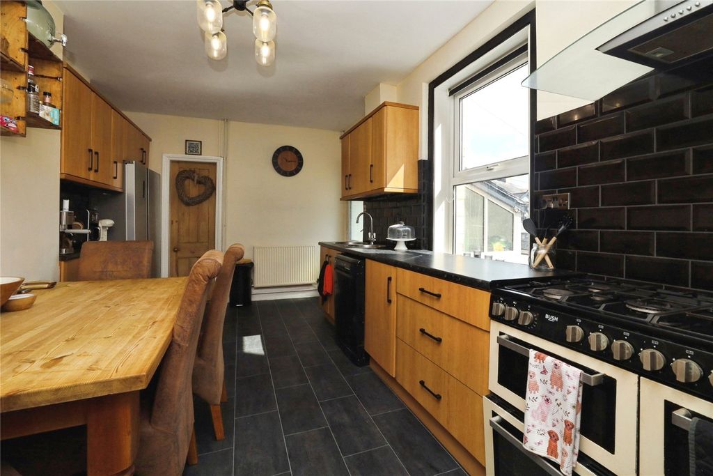 Property photo 3 of 20 Picture No. 04