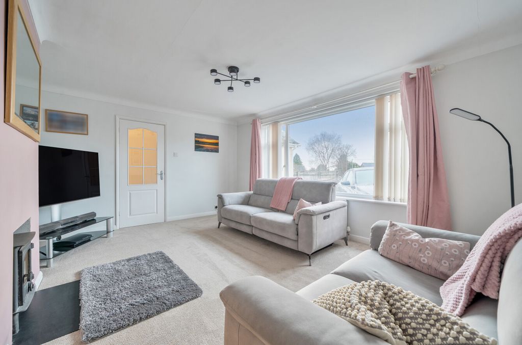 Property photo 2 of 14 1394426-4-695ce56...