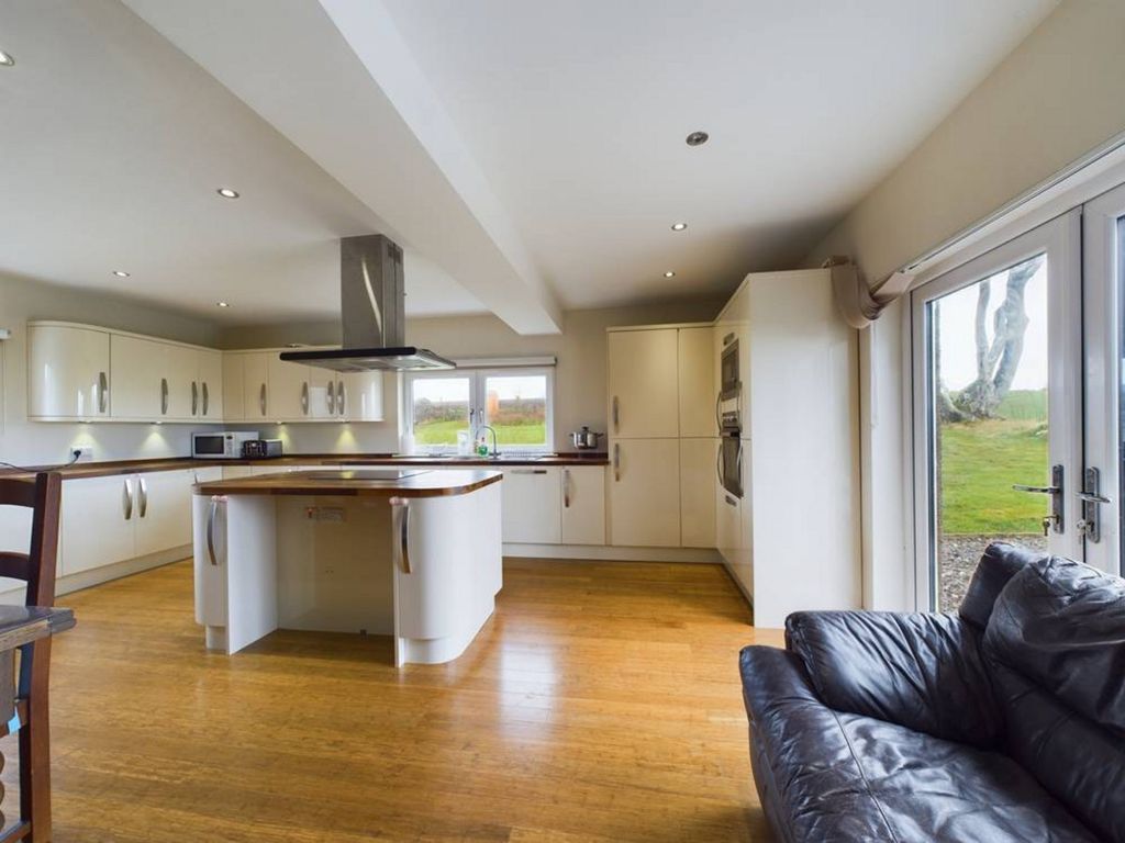 Property photo 2 of 37