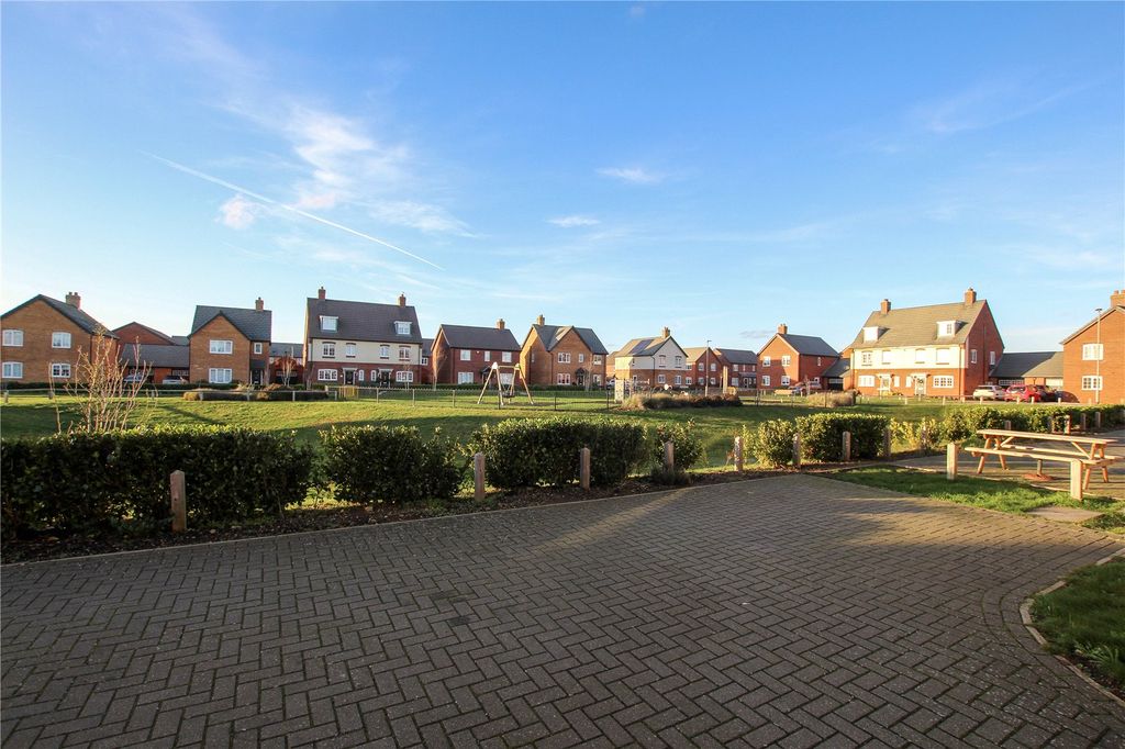 Property photo 2 of 16 Front View.