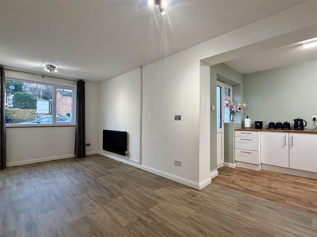 Property photo 3 of 18