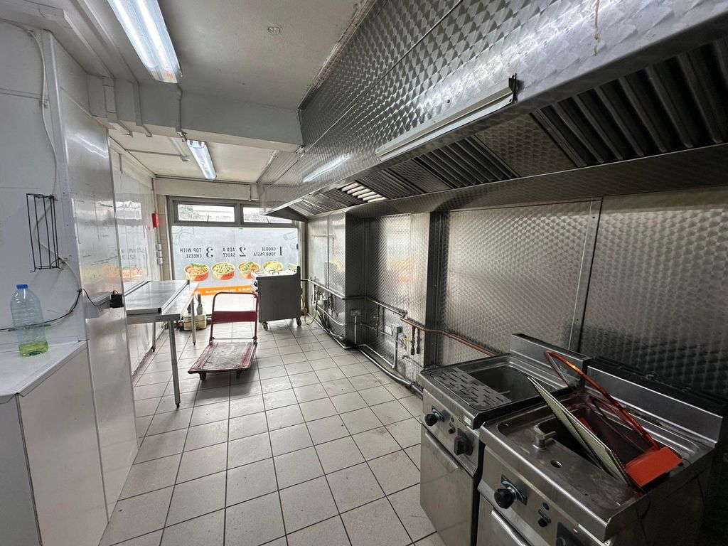 Property photo 3 of 17 Photo 2