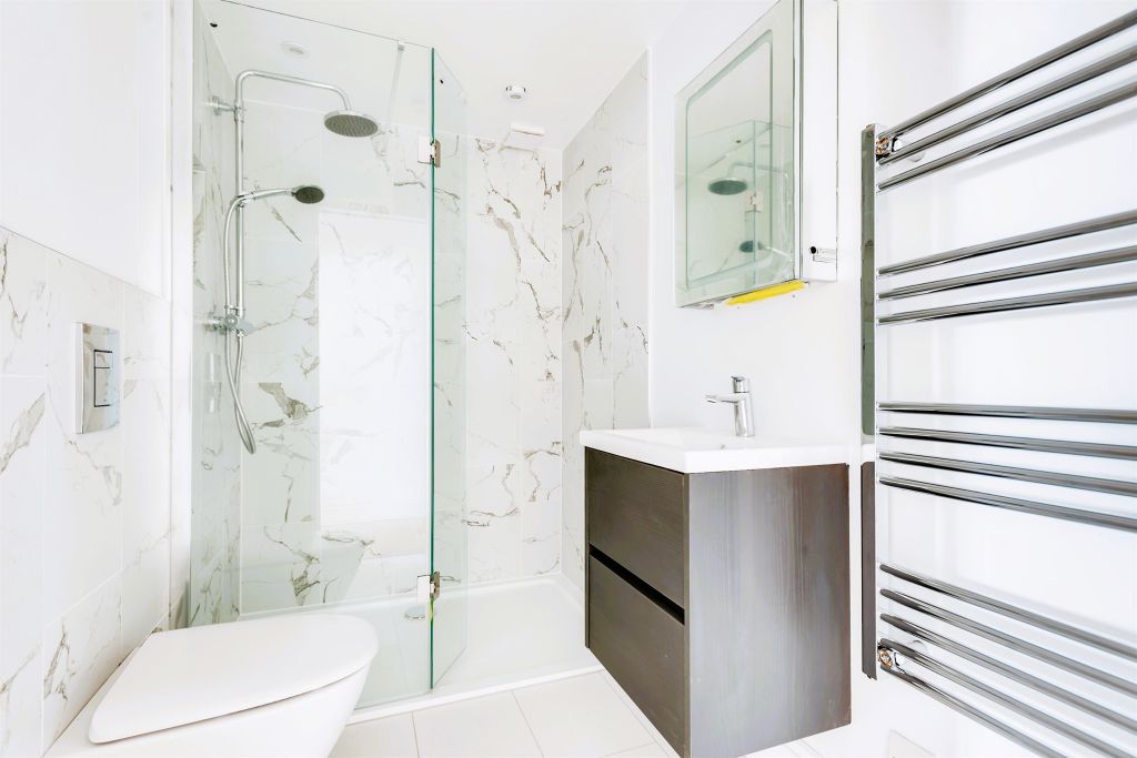 Property photo 2 of 10 Shower Room