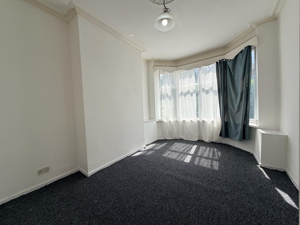 Property photo 1 of 14 Whatsapp Image 2026-06-15 At 11.17.34 Am