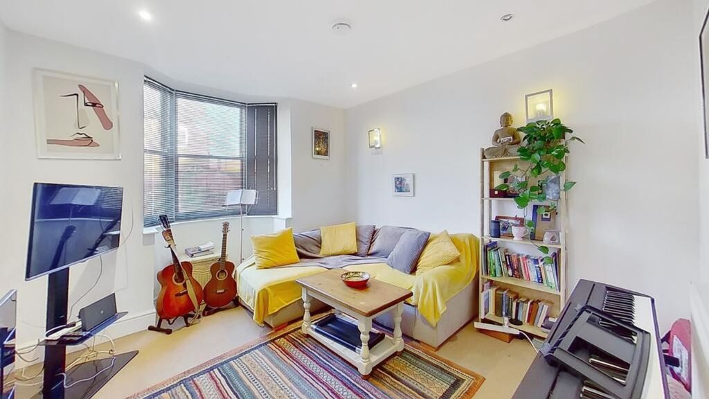 Property photo 3 of 5