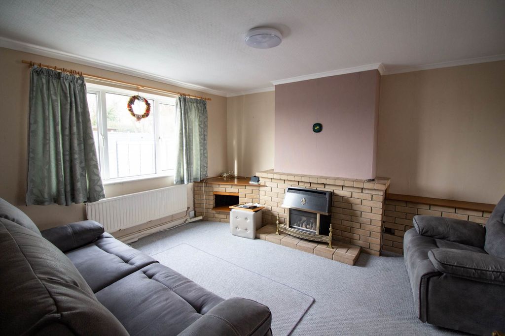 Property photo 3 of 16