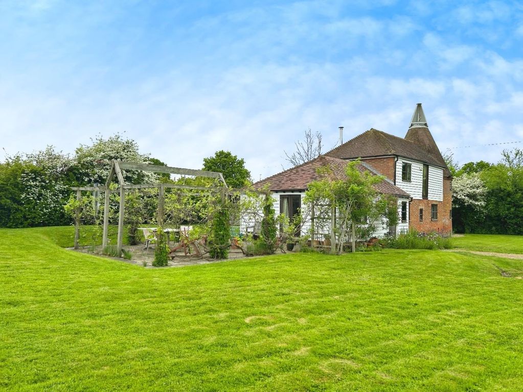 Property photo 2 of 19
