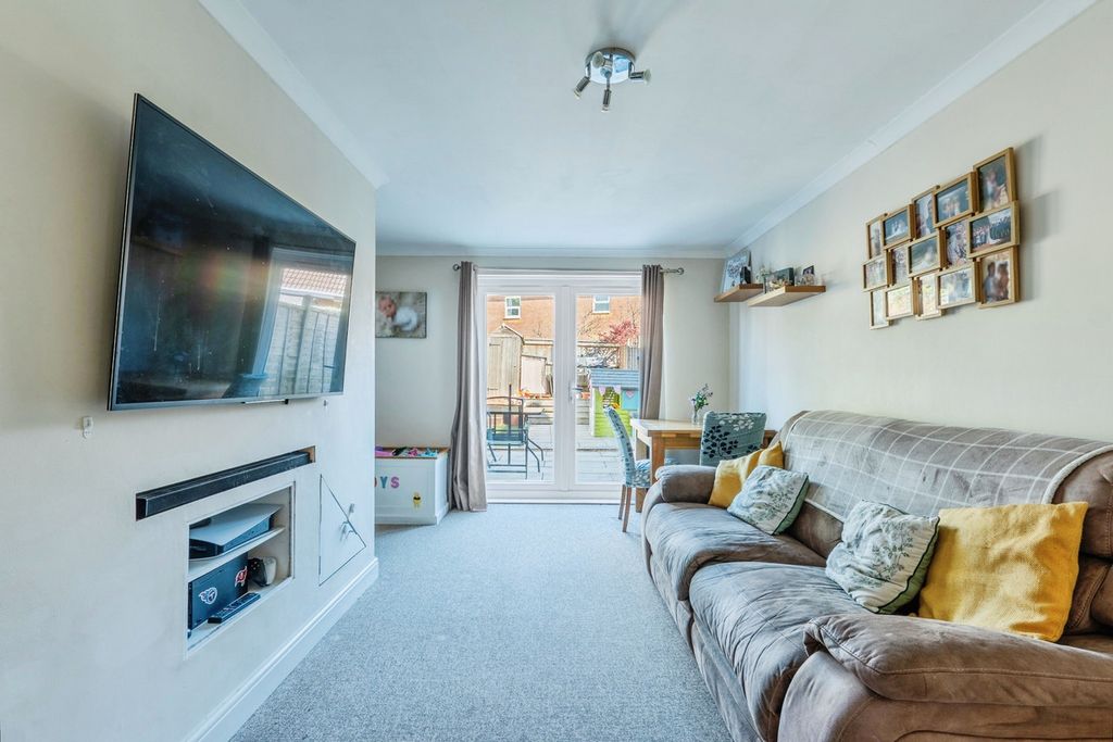 Property photo 2 of 7