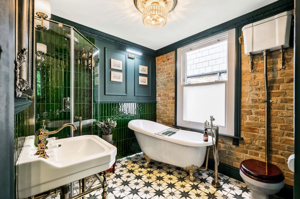 Property photo 1 of 30