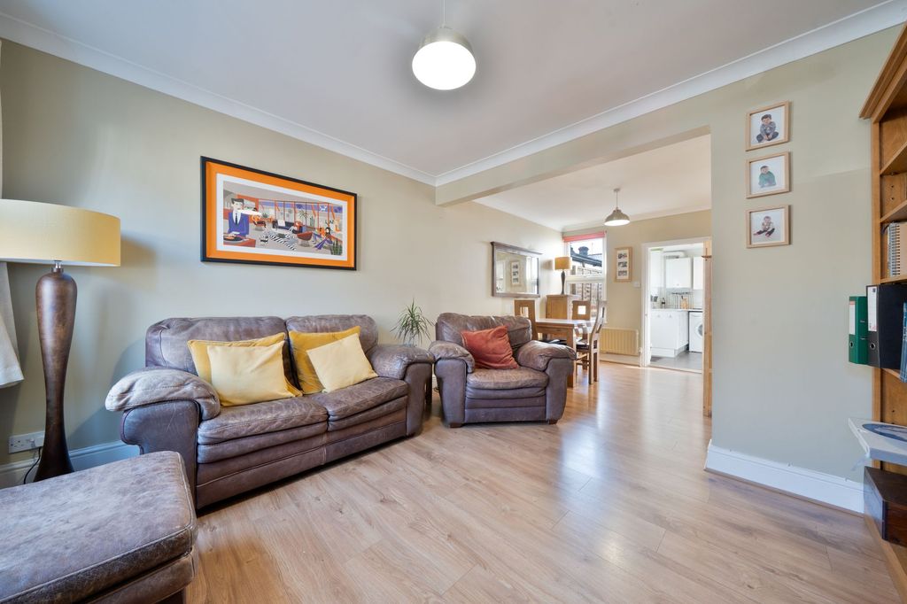 Property photo 2 of 18