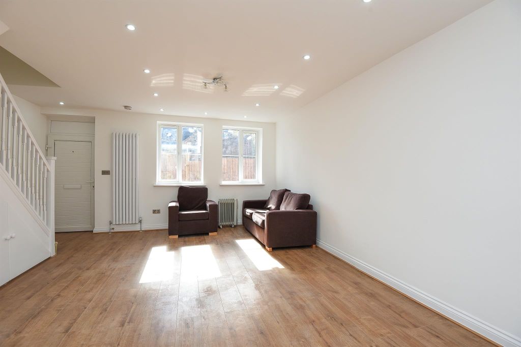 Property photo 1 of 8 Living Room