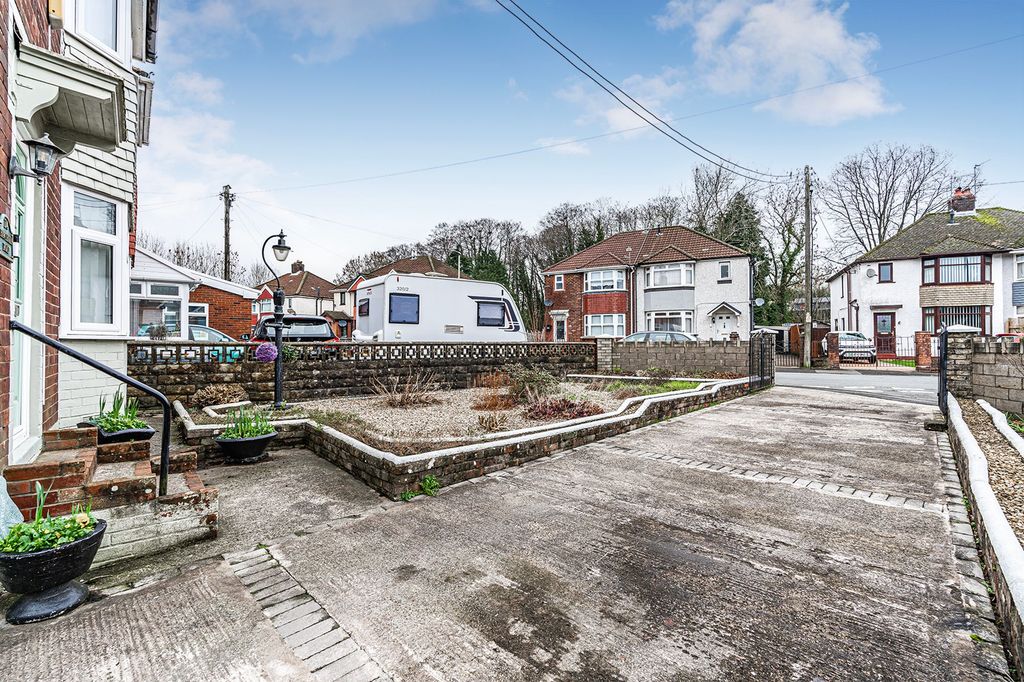 Property photo 3 of 29