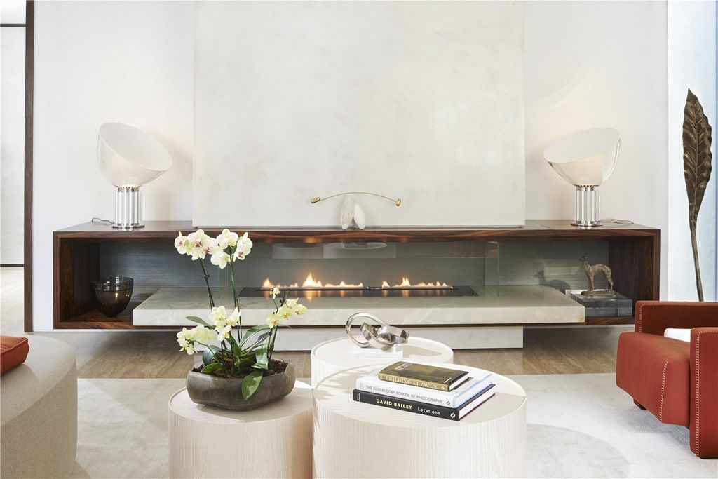 Property photo 3 of 13 Picture 3