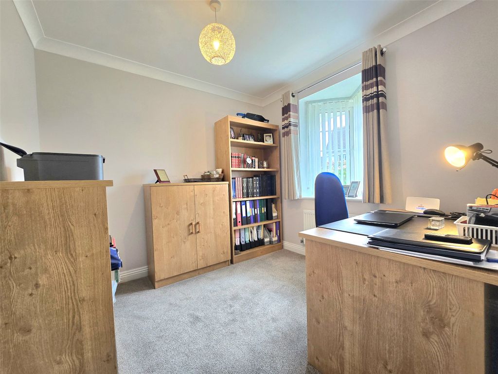 Property photo 3 of 23 Picture No. 08