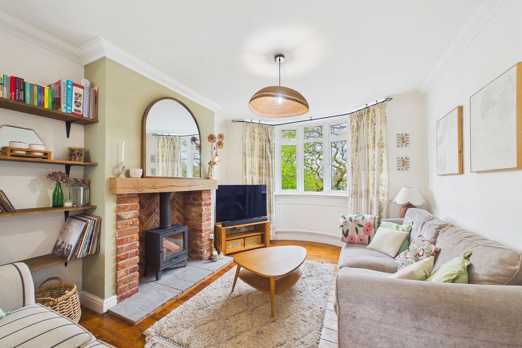 Property photo 3 of 21