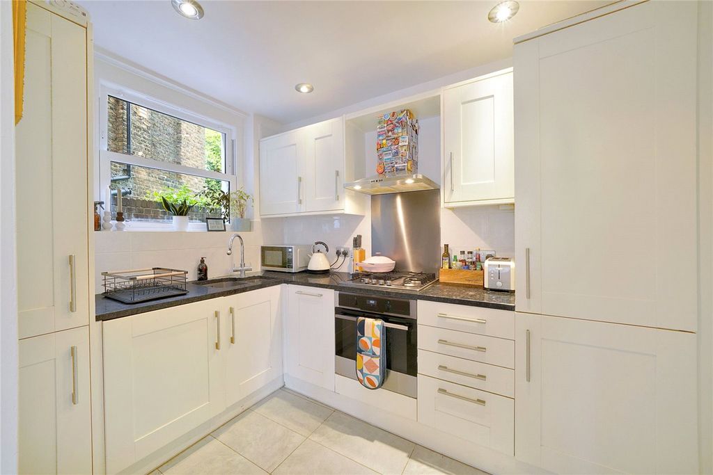 Property photo 2 of 14 Picture No. 10