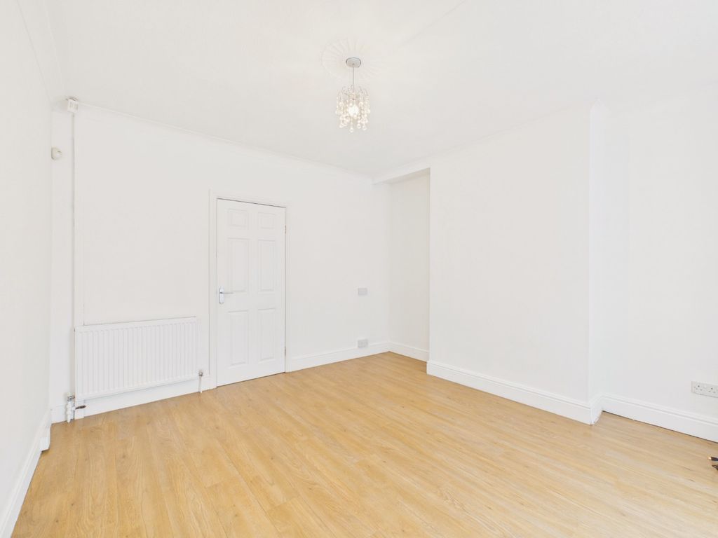 Property photo 3 of 14 5446764