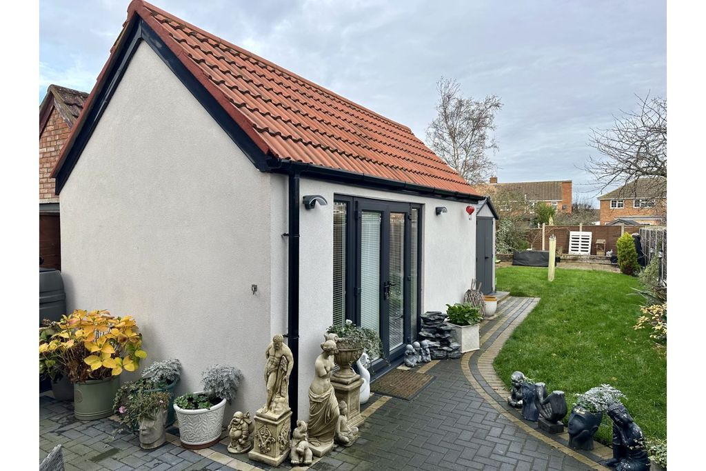 Property photo 3 of 14 Out-Building