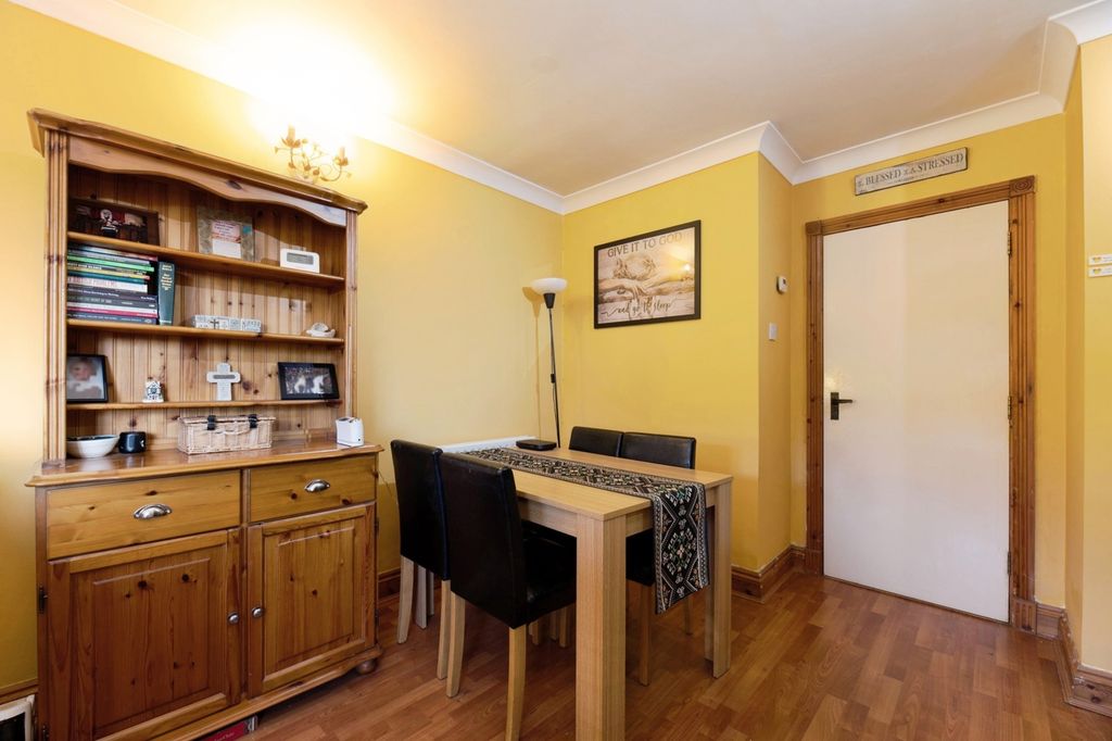 Property photo 3 of 13 Pbox-Img.Jpg