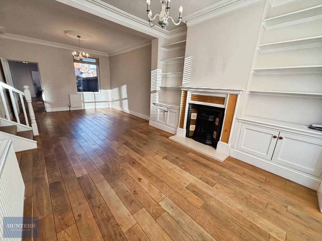 Property photo 2 of 13 2