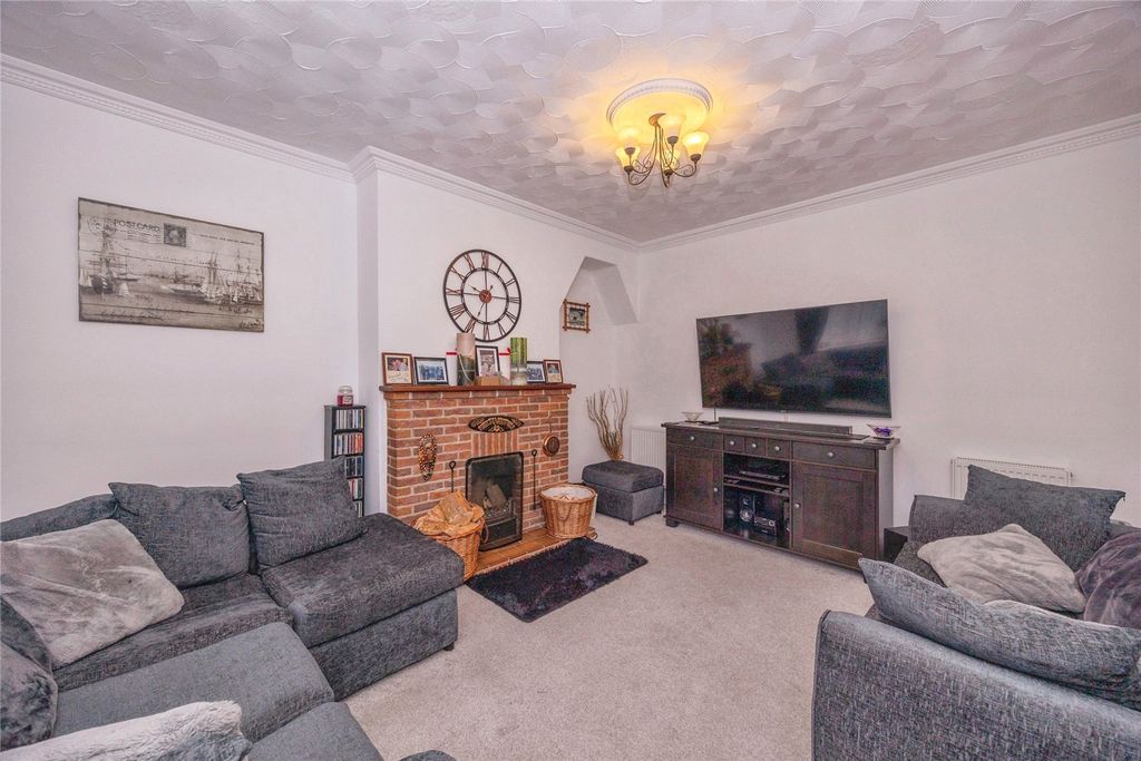 Property photo 3 of 23 Picture No. 04