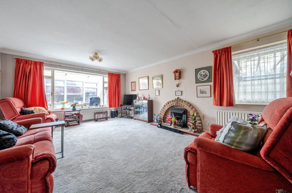 Property photo 2 of 14