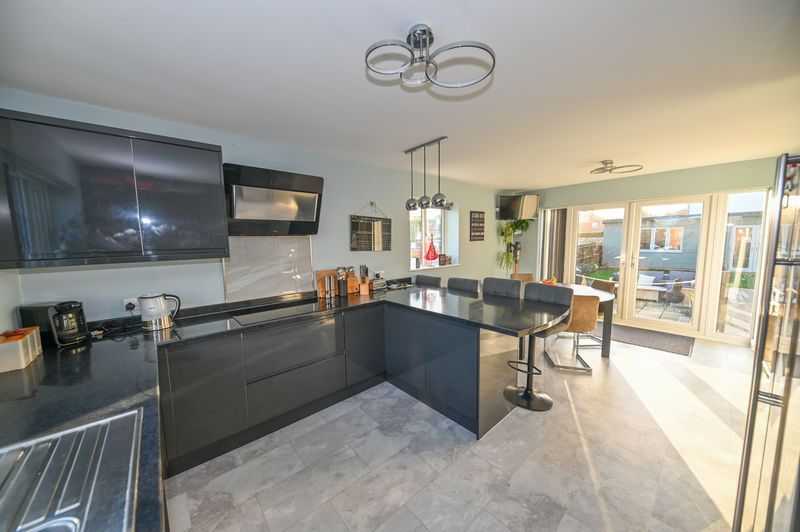 Property photo 2 of 21 Photo 25