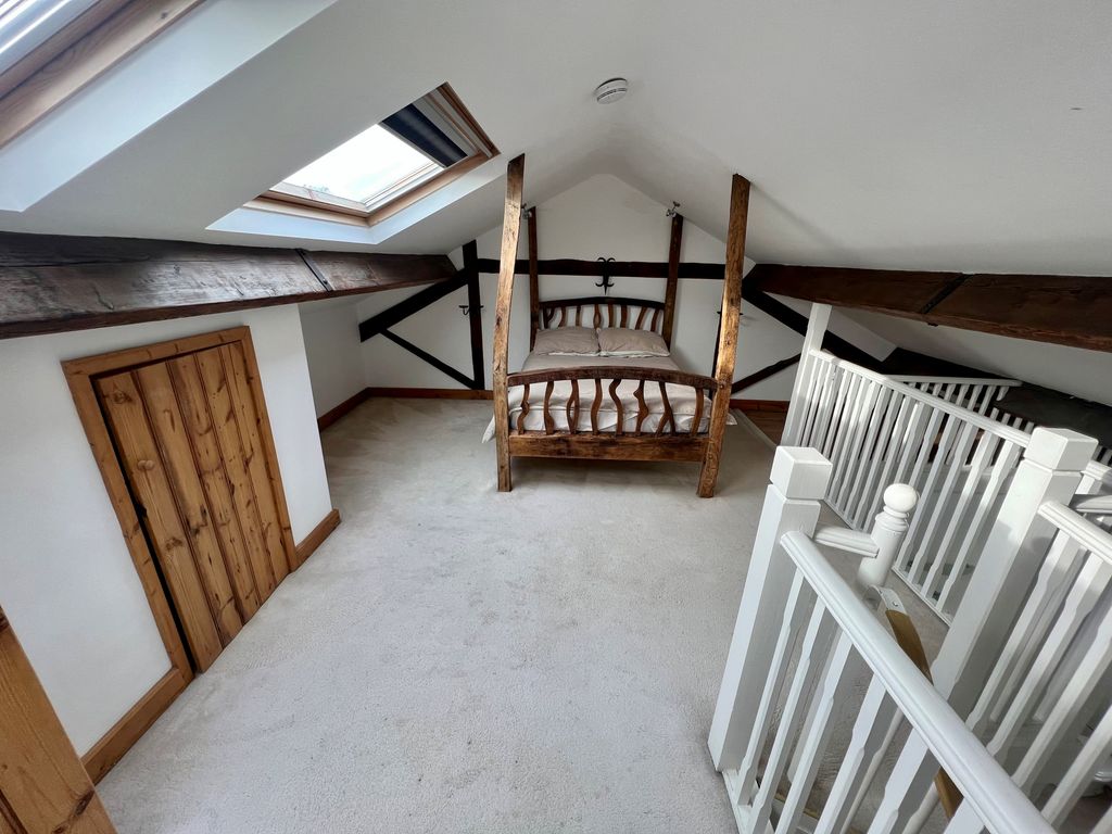 Property photo 2 of 9 Bedroom 1