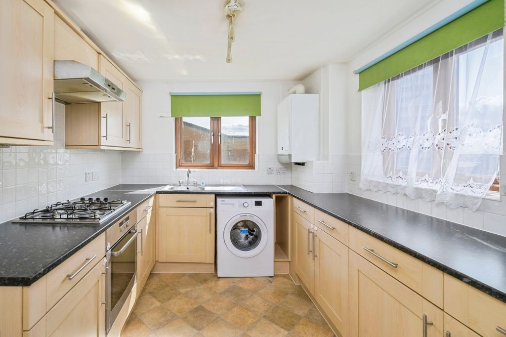 Property photo 3 of 12 Photo
