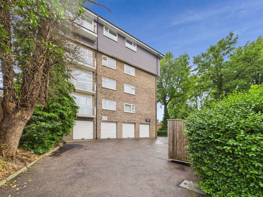 Property photo 2 of 8 4229292