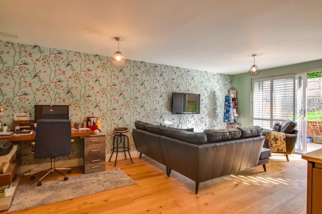 Property photo 3 of 21 Dsc_0079-Dsc_0081