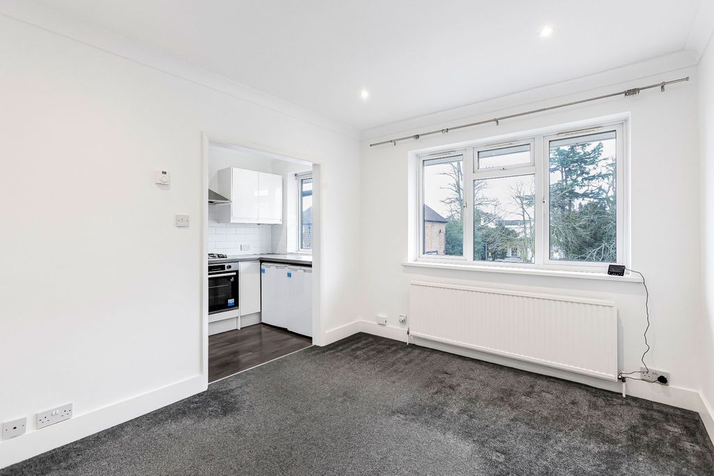 Property photo 2 of 13 Photograph 18