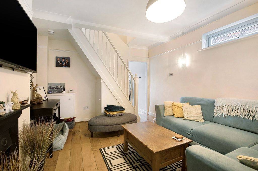 Property photo 3 of 17