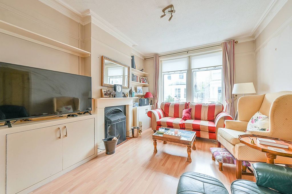 Property photo 2 of 11