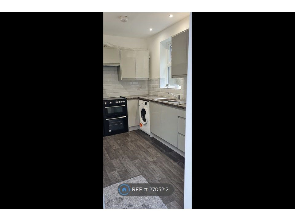 Property photo 1 of 6 Kitchen 1