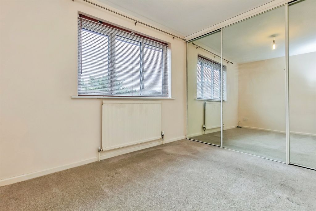 Property photo 3 of 24