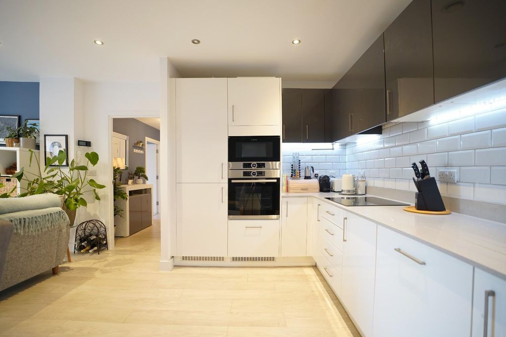 Property photo 3 of 13 7.Jpg