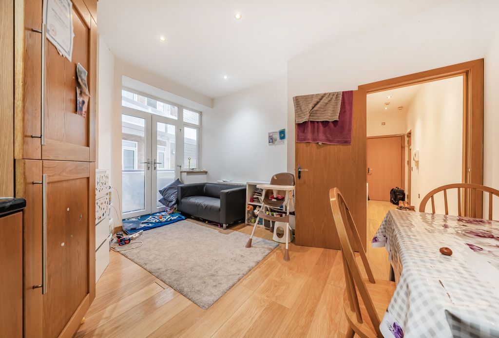 Property photo 3 of 9 1347611-8-68c28d6...