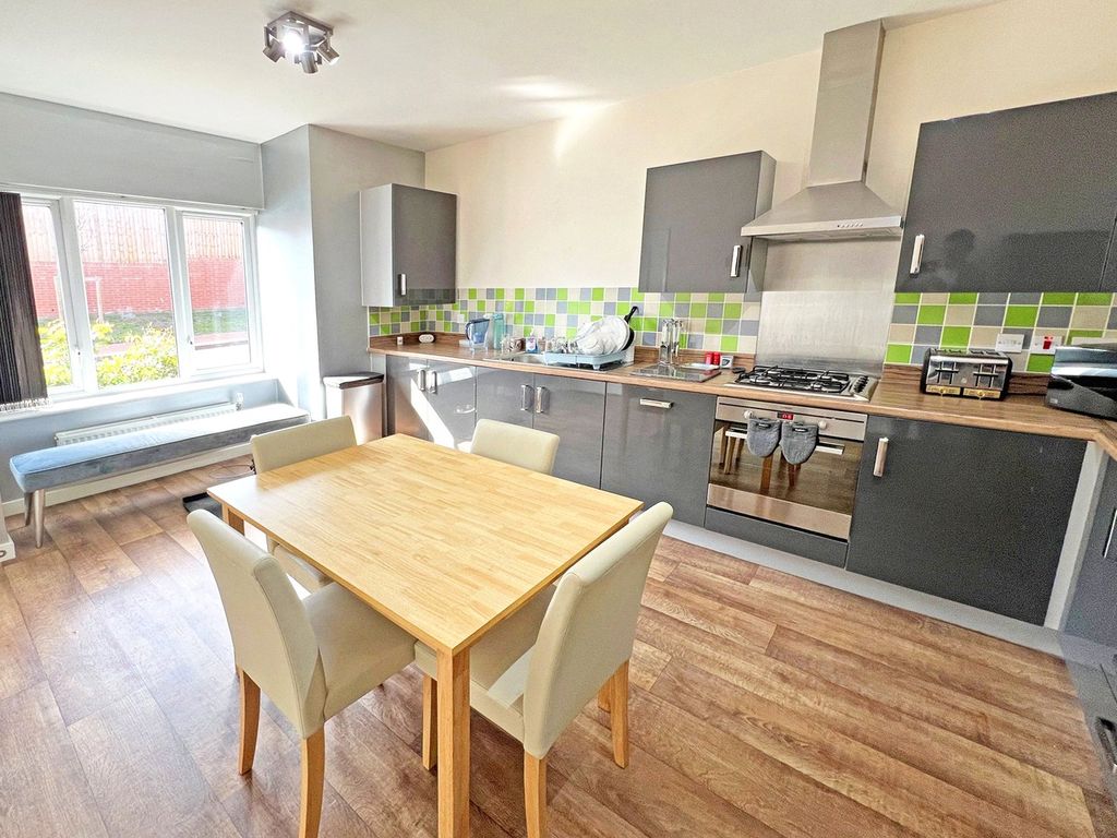 Property photo 2 of 11 Picture No. 38