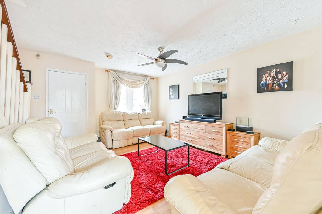 Property photo 2 of 14