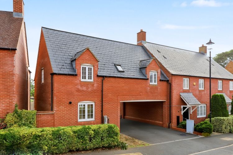 Property photo 1 of 9 339344