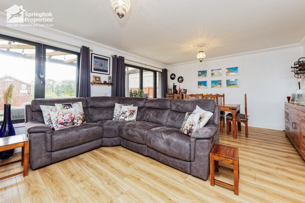 Property photo 2 of 19 Image 1