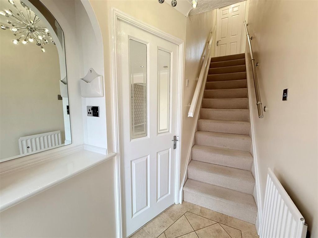 Property photo 3 of 15 Hallway