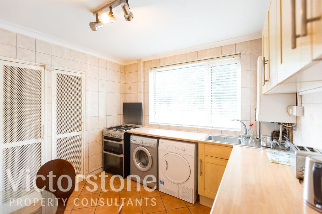 Property photo 1 of 12 3498810