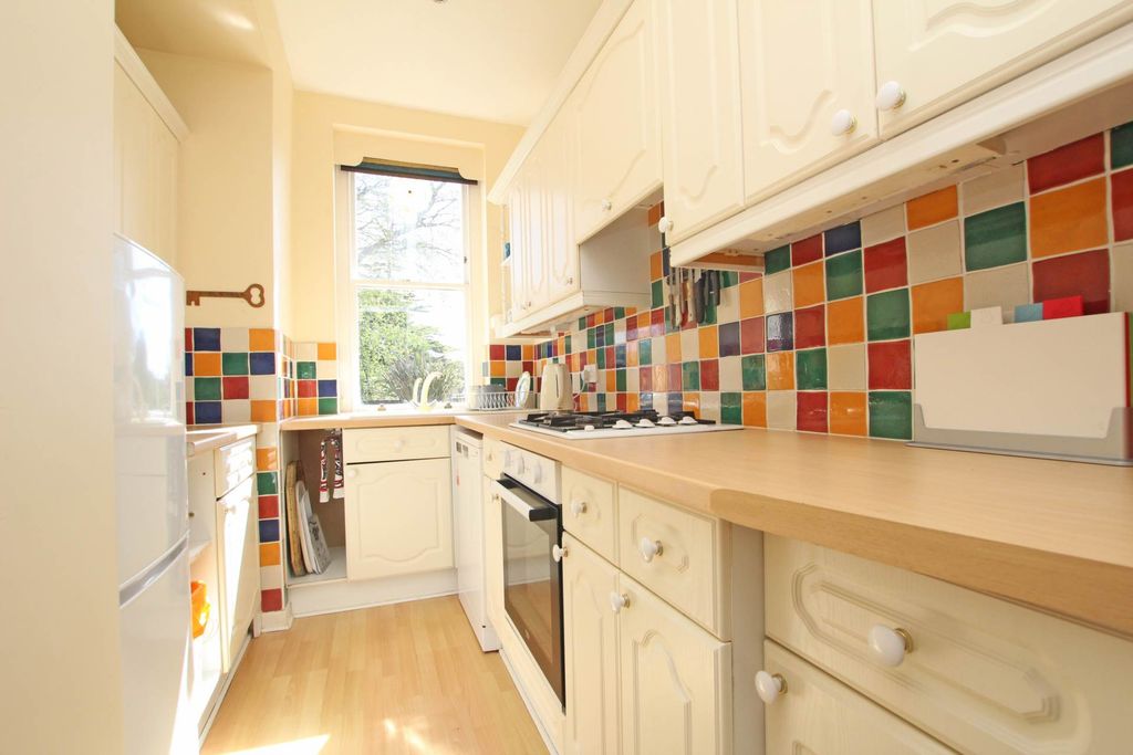Property photo 3 of 18