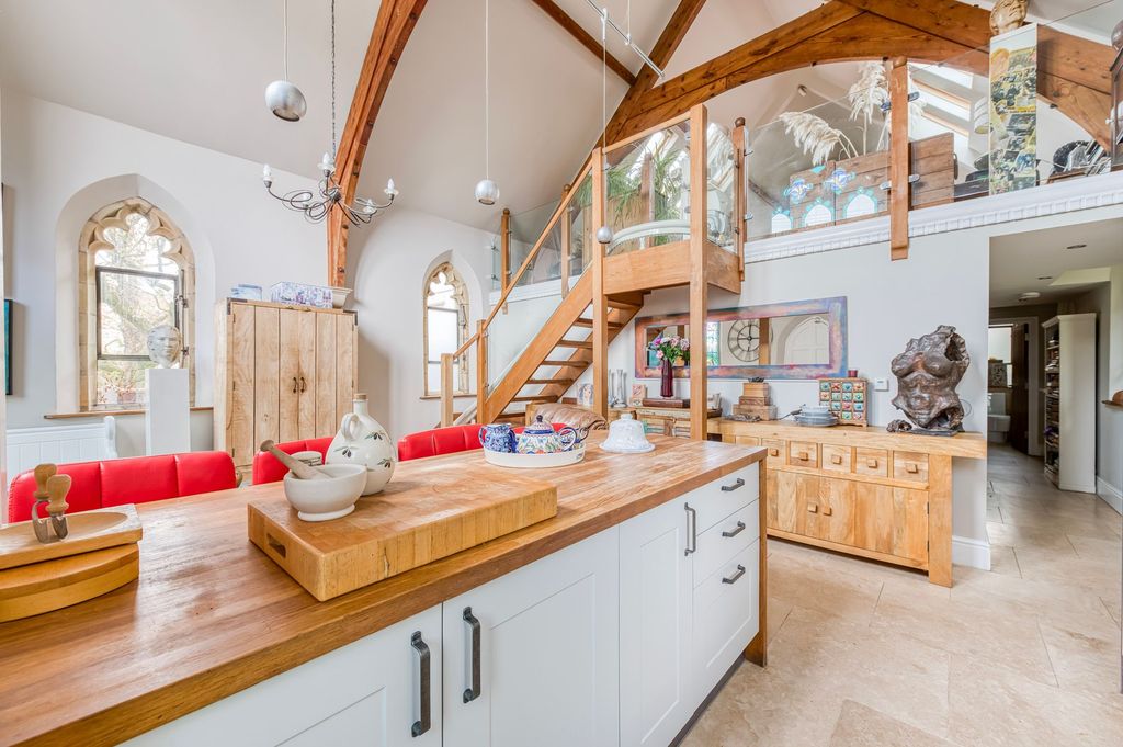 Property photo 3 of 18